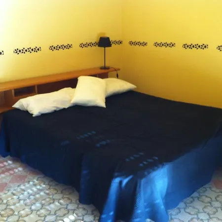 B&B - Homesweetrome Rom